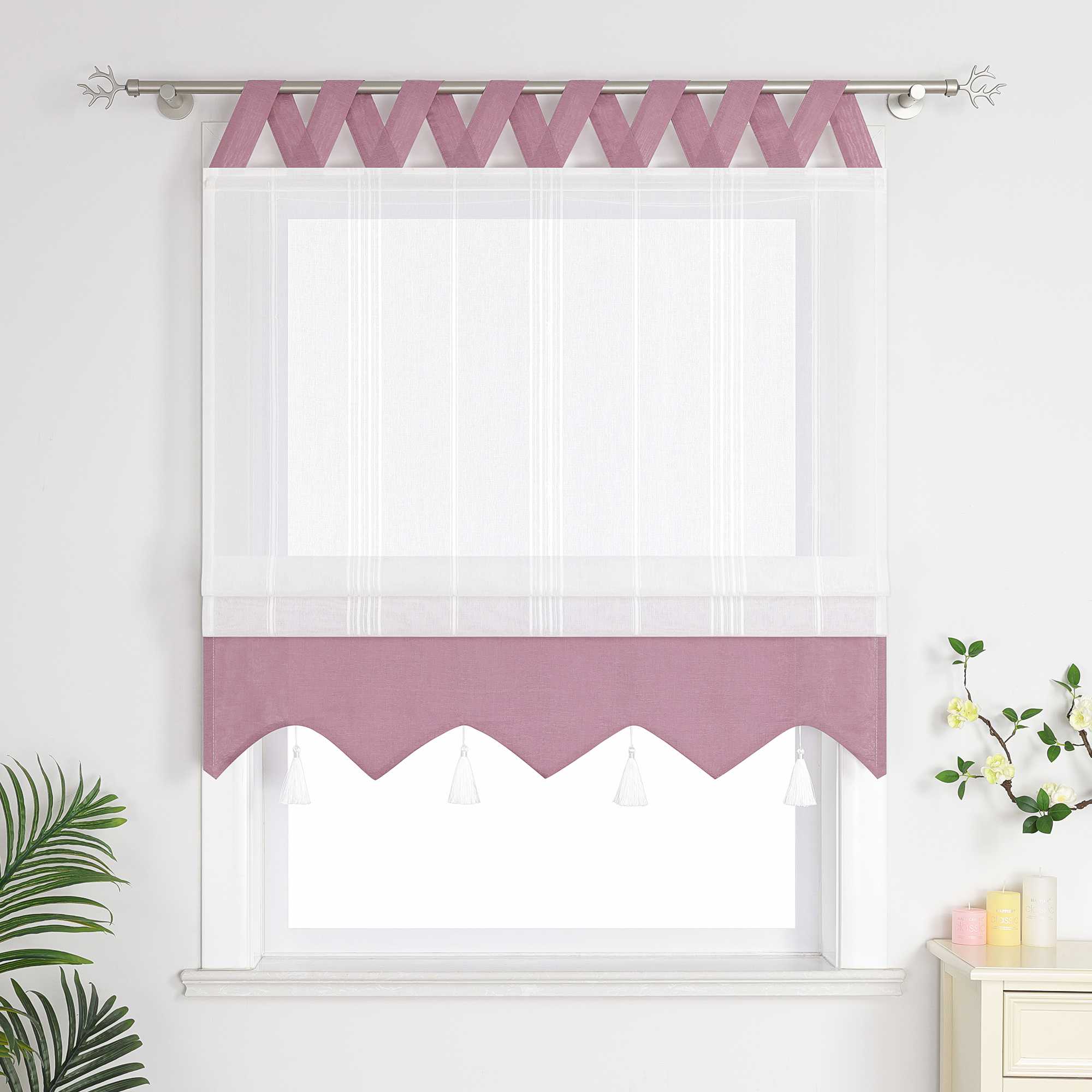 lila und weisse Raffrollo Gardine mit Quasten und Schlaufen, halbgeschlossene Vorhänge können Fenster nicht vollständig abdecken, - perfekt für eine stilvolle Fensterdekoration.